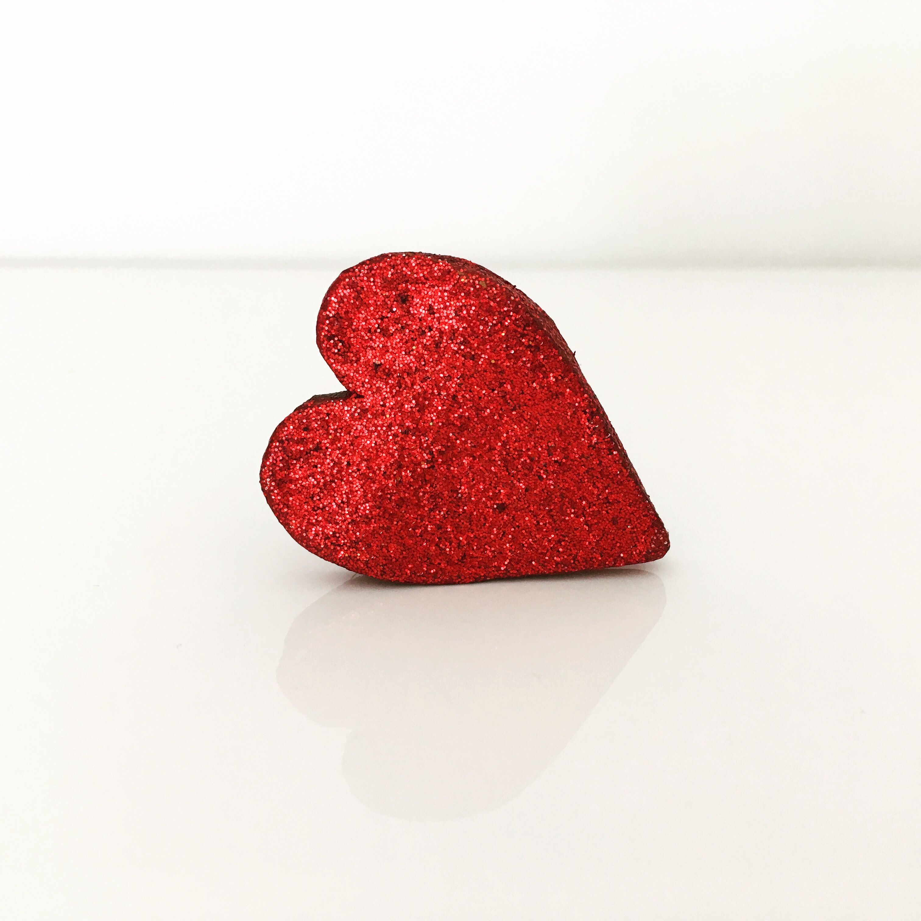 broche en cuir coeur paillettes rouge CDA Petites Choses