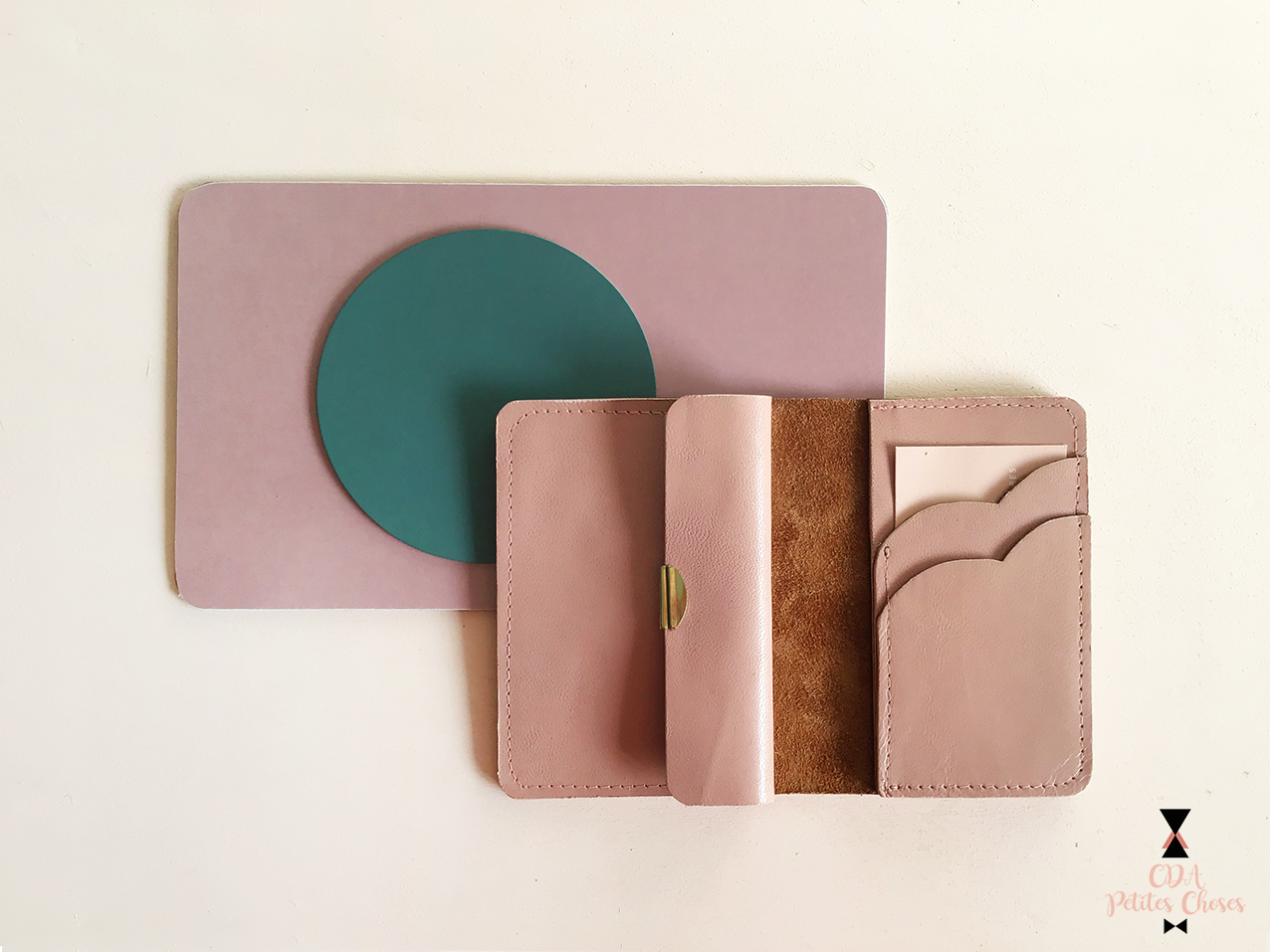 porte-feuille- en cuir vieux rose CDA Petites Choses