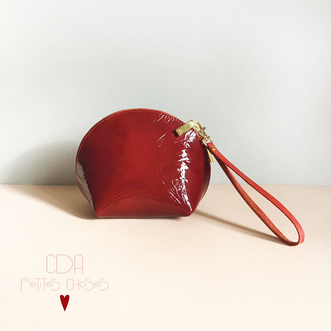 Trousse en cuir coquille poignee CDA Petites Choses